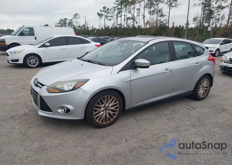 2014 Ford Focus Titanium из США, поврежденный, VIN 1FADP3N24EL269770